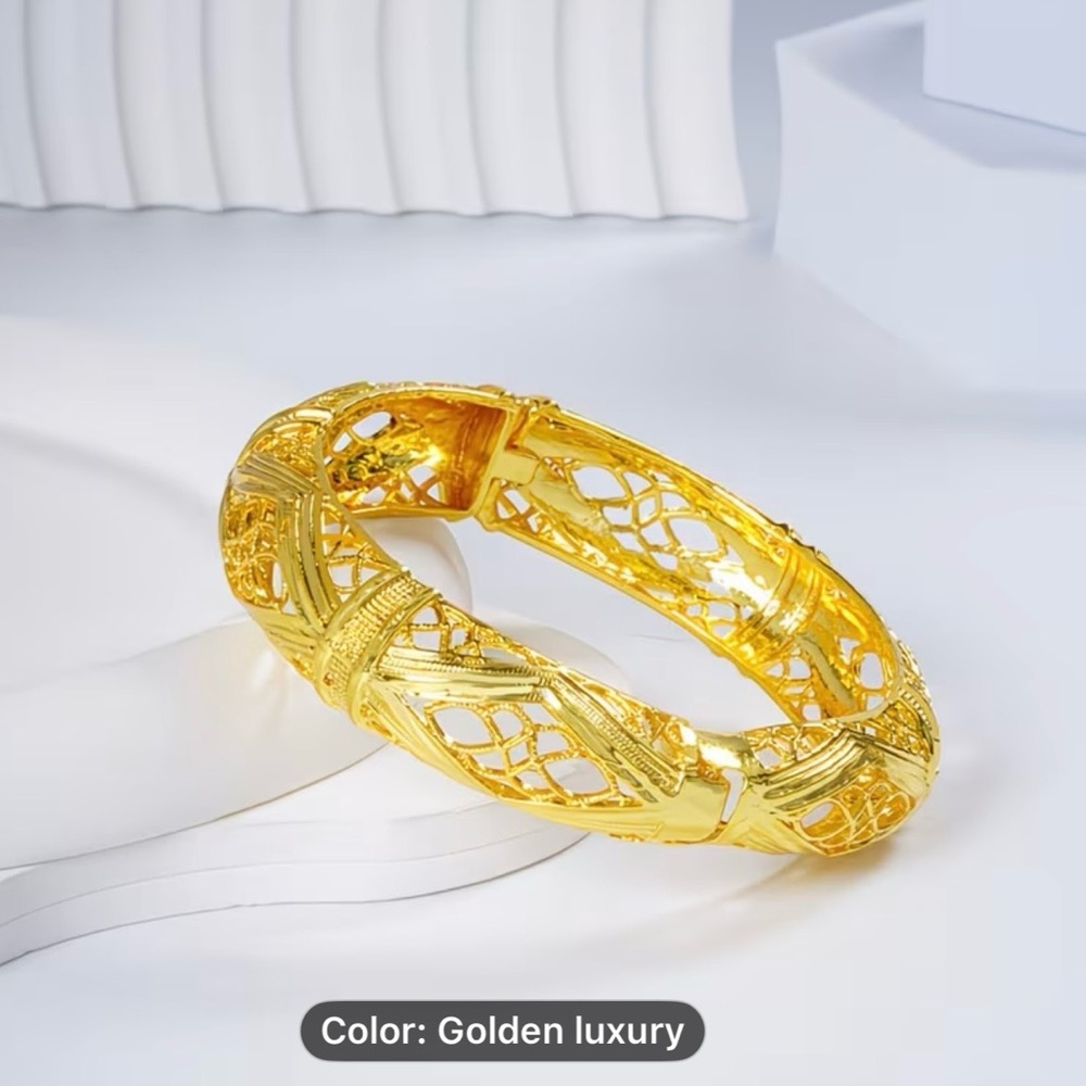 Elegant Gold Bracelet